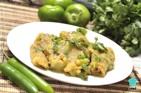Chicharrón en salsa verde con nopalitos - Fácil