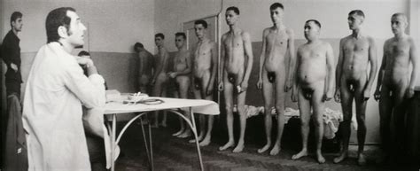 Desnudo Male Camp