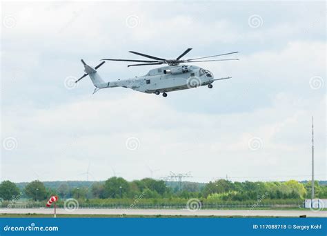 Demonstration Flight the Heavy-lift Cargo Helicopter Sikorsky CH-53K ...