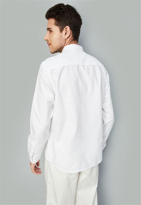 Buy Men Slim Fit Solid Shirt Online at just Rs. 999.0 - 1000012637468 ...