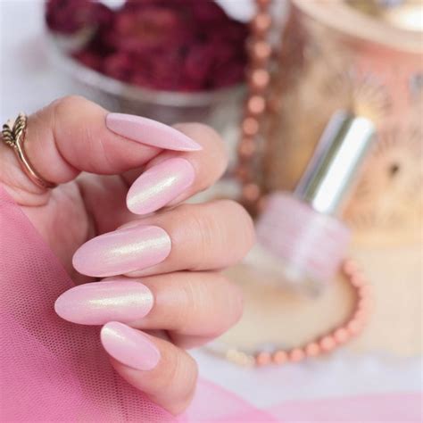 DeBelle Gel Nail Lacquer Delicate Doris(Light Baby Pink with Gold), 8m ...