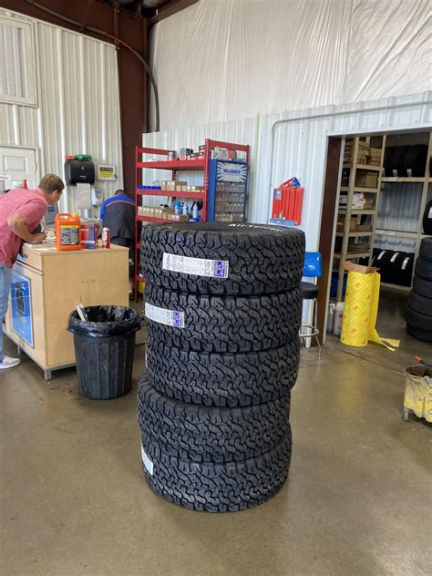 33" Tires Load Range C/D on stock OBX wheels | Bronco6G - 2021+ Ford ...