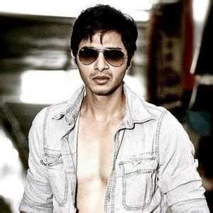 Shreyas Talpade | Biography, Career, Age, Net worth, Movies