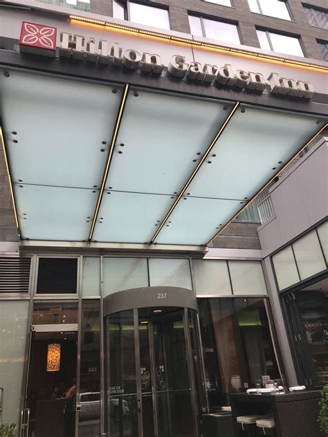 Hilton Garden Inn Central Park Southに宿泊 | No Rain, No Rainbow