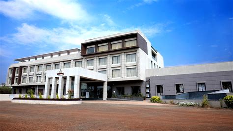 Rooms | The Aanandam Hotel Resort | Rooms on Narmadapuram Road