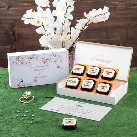 Small Chocolate Favor Boxes: Minimalist & Elegant Wedding Gifts ...
