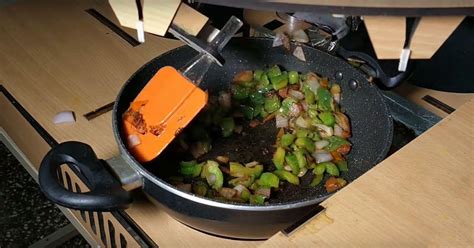 Entrepreneurs in Bengaluru have built a robot chef. Could this be the ...