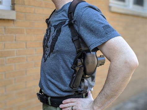 Alien Gear Cloak Shoulder Holster Review 的图像结果