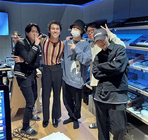 Jimin to collaborate with Max for his solo? BTS singer spotted hanging ...