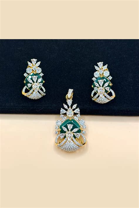 Pendant Sets – Ruchi Gupta Studio