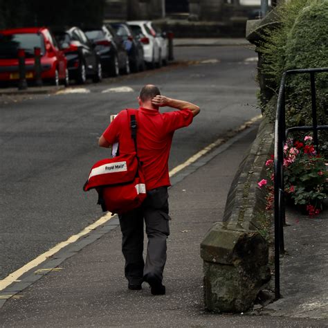 People in Town Photography 的图像结果