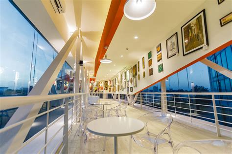 Three Indian commercial spaces that underwent an edgy art makeover ...