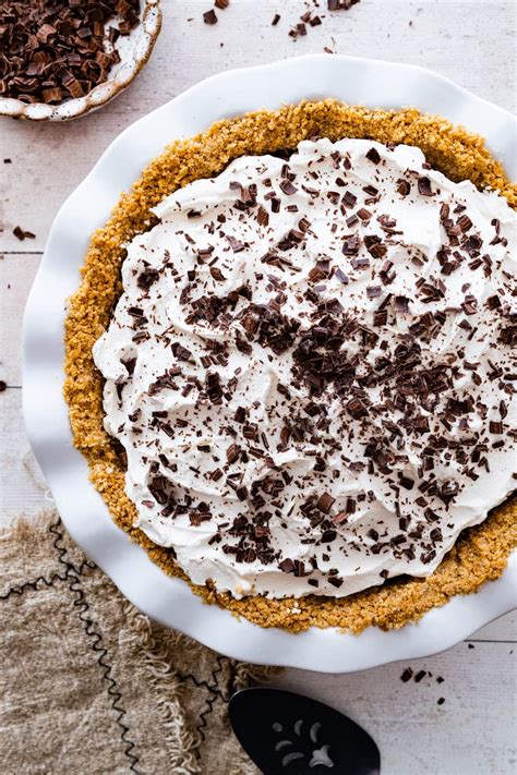 Chocolate Pudding Pie (With Graham Cracker Crust) - Cucina by Elena