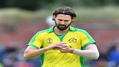 IPL Auction 2022: नीलामी में बिकने के बाद कंगारू सीमर ने फ्रेंचाइजी ...