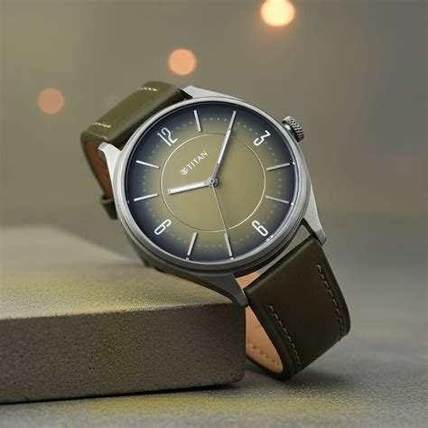 Buy Online Titan Neo Basics Analog with Green Dial Green Leather Strap ...