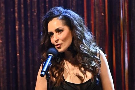 Zrinka Cvitešić: Suknja s kratkim hlačicama za izdanje koje mami ...