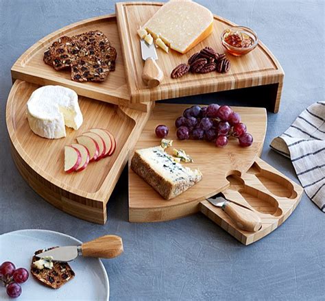 A swiveling cheese board
