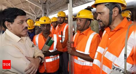 GM-ER puts safety first during his Sealdah-Gede inspection | Kolkata ...
