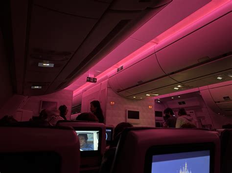 Aisle vs Window Seats: The Pros And Cons - Altitude Yes