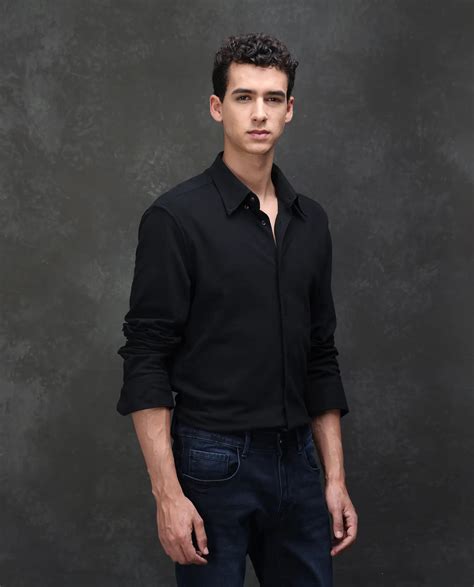 Rare Rabbit Men's Vane-25 Black Cotton Plain Regular Fit Full Sleeve B