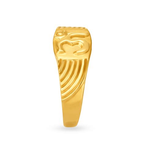 Heavenly 22 Karat Yellow Gold Engraved Om Finger Ring