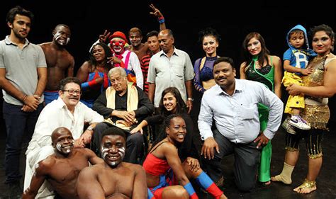 Shashi Kapoor awarded Dadasaheb Phalke Award at Prithvi Theatre by ...