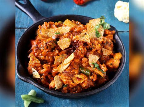 Khakhra Chura Biryani Risotto Recipe | Femina.in