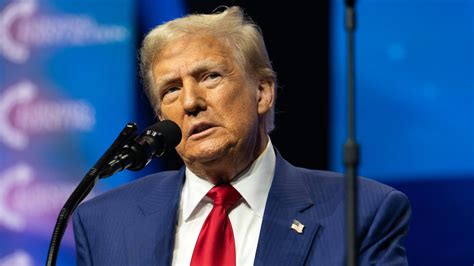 Trump removes segregated facilities ban in government contracts