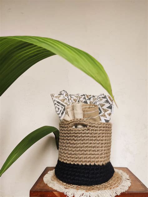 MONOCHROME JUTE PLANT BASKET (SET OF 3) – Hello December