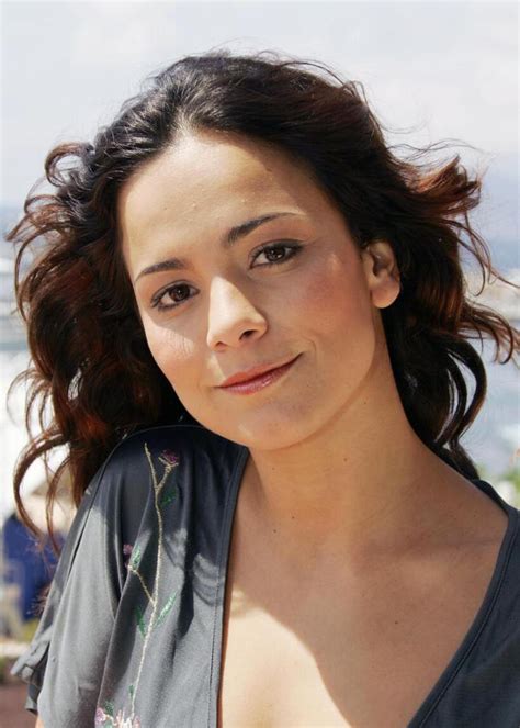 Alice Braga Pictures and Photos | Fandango