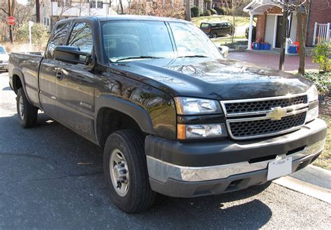 2007 Chevrolet Silverado 2500HD LT1 4x2 Crew Cab 8 ft. box 167 in. WB 6-spd sequential shift ...