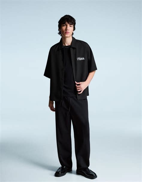 Tailored boxy fit shirt with embroidery - Men | Bershka