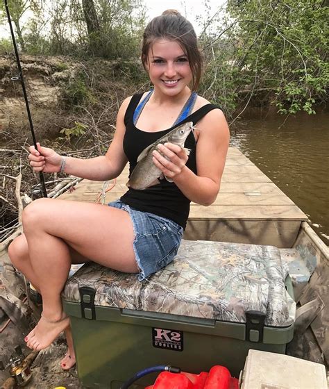 Hannah Barron's Feet