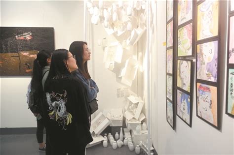 泉州晚报:泉州师院美术与设计学院 毕业生作品展举办