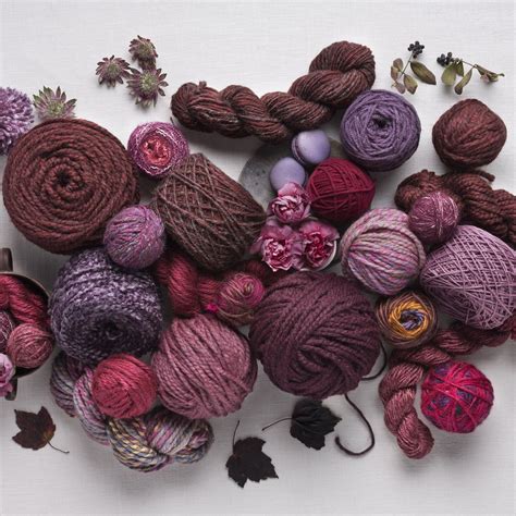 Color of September Plumwood | Wol, Garens, Haken