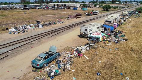 Homeless camp on railroad property a Fresno County hazard | Fresno Bee