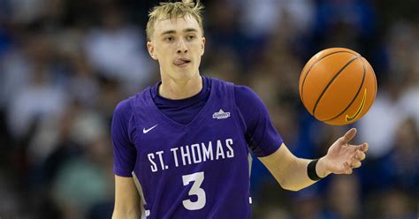 St. Thomas' leading scorer Andrew Rohde enters the transfer portal