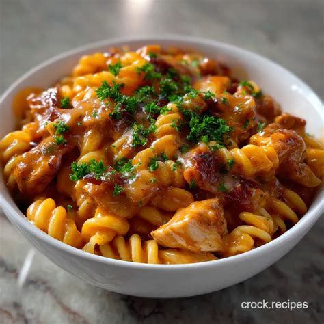 BBQ Chicken Pasta Creamy Cheesy Smoky: One Pot Dinner Magic…