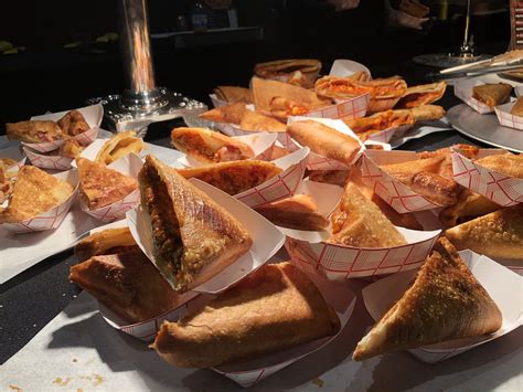 The Chicago Pizza Summit returns on November 3rd | WGN Radio 720 ...