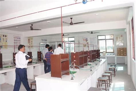 K J College of Pharmacy Varanasi Campus: Photos, Virtual Tour
