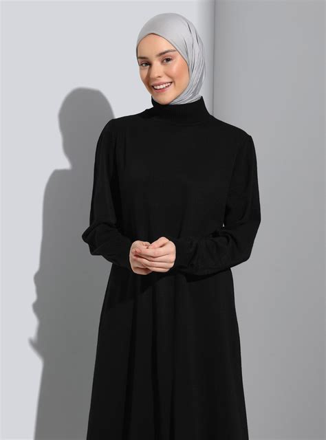 Black - Knit Dresses