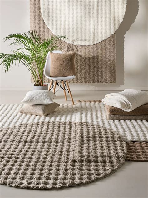 Discover Washable Rug Ted White in various sizes