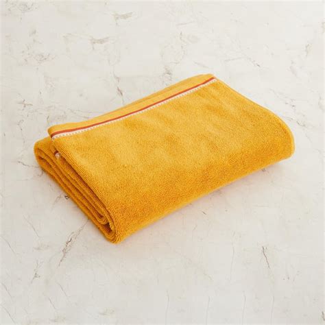 Buy Medley Yellow Solid Bath Towel- Cotton- 70 x 150 cm from Home ...