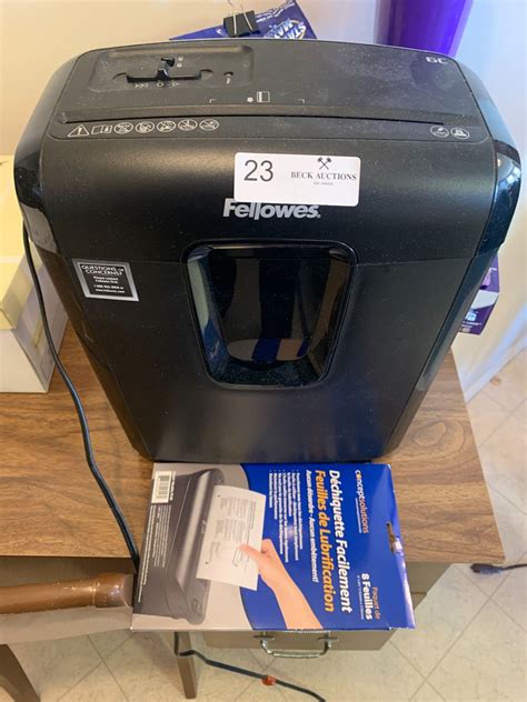 Fellowes Paper Shredder (Model 6C) - Beck Auctions Inc.