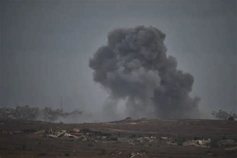 Gaza crisis: Israel, Hamas prepare for negotiations in Egypt