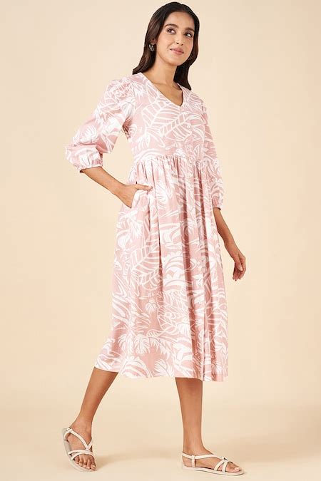 Pink Printed V-Neck Casual Calf Length Three-Quarter Sleeves Women ...