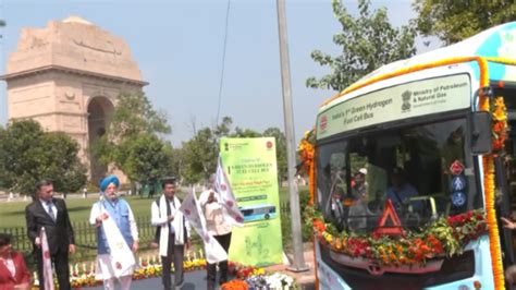 Good News: Delhi Gets It's First Green Hydrogen Buses | Delhi News ...