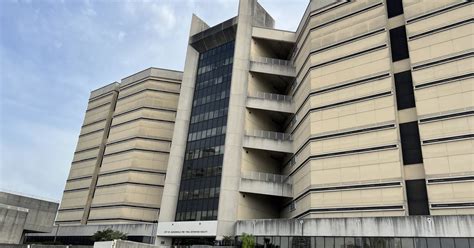 JSO blocks release of emails in days after fatally injured inmate was ...