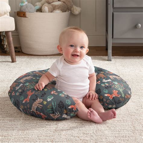 Boppy Nursing Pillow Vs Lounger at Nancy Hutchinson blog