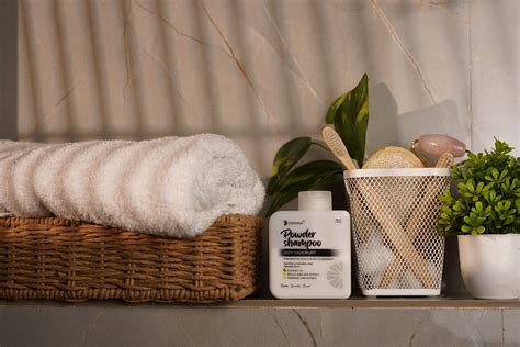 How Switching to Powder Shampoo Can Save 5L of Water Per Bottle – DIAMIA